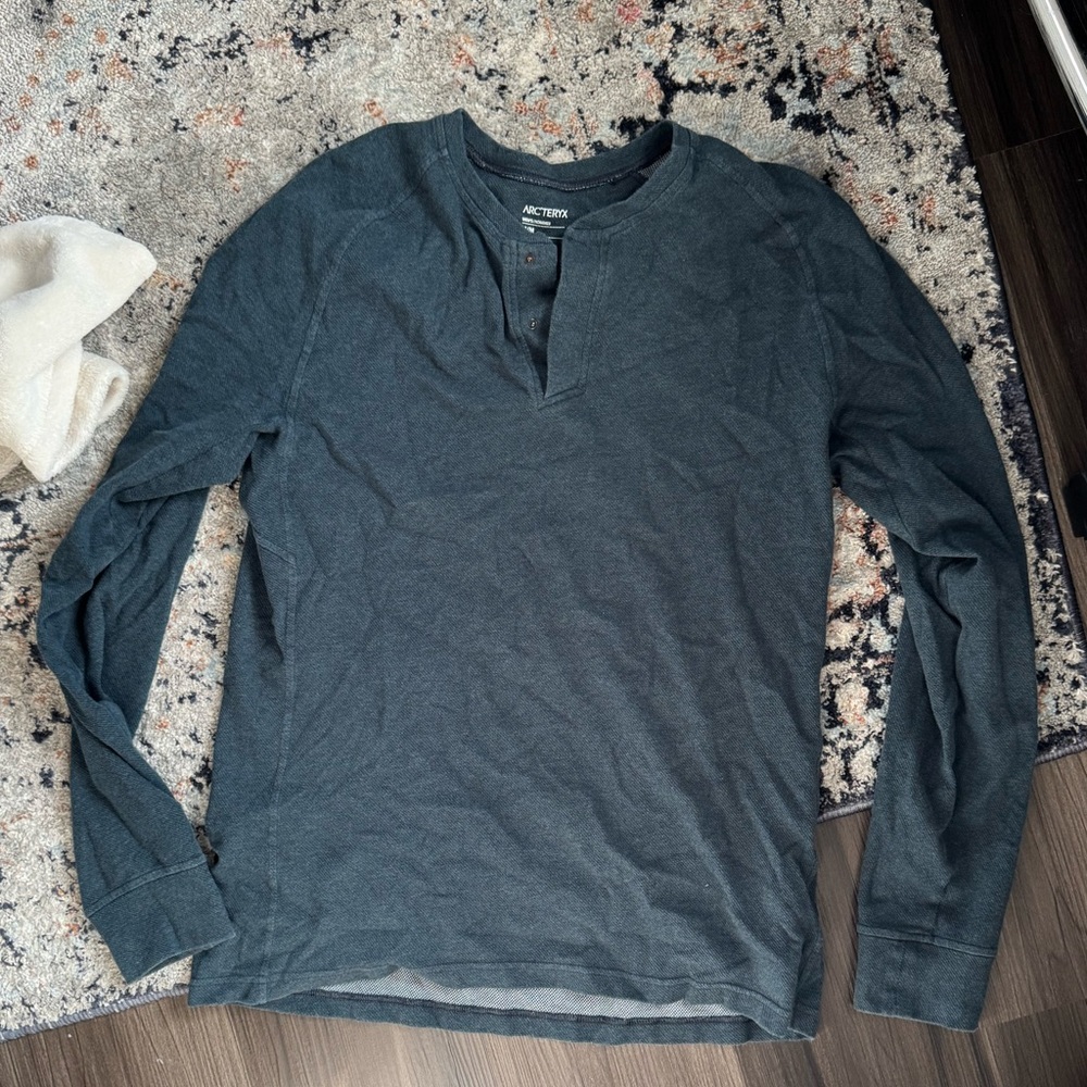 Arc'teryx blue gray Long Sleeve Henley Tee